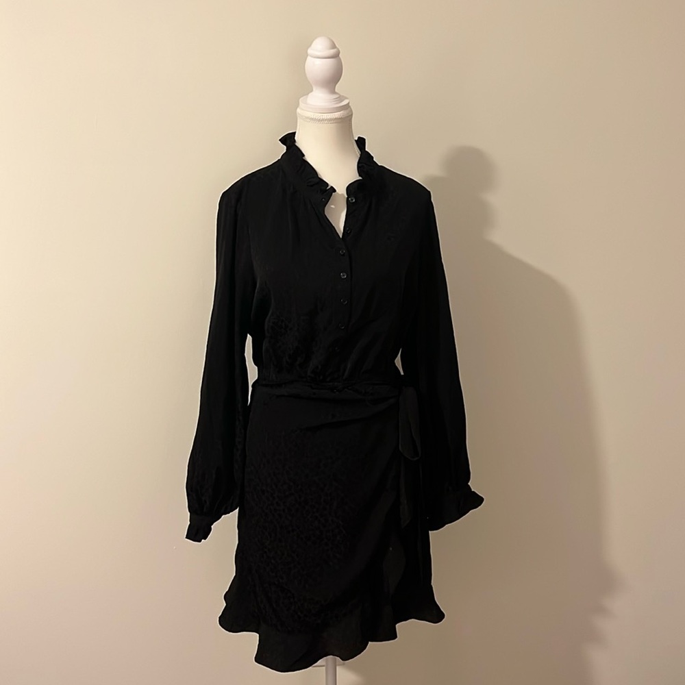 Black leopard short wrap, Lily Pulitzer dress